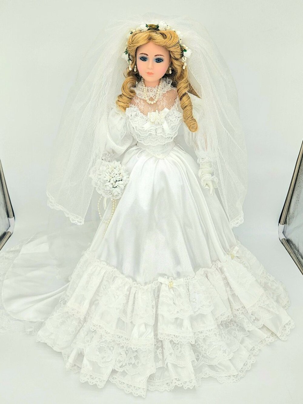 Zell collection Porcelain Bride Doll